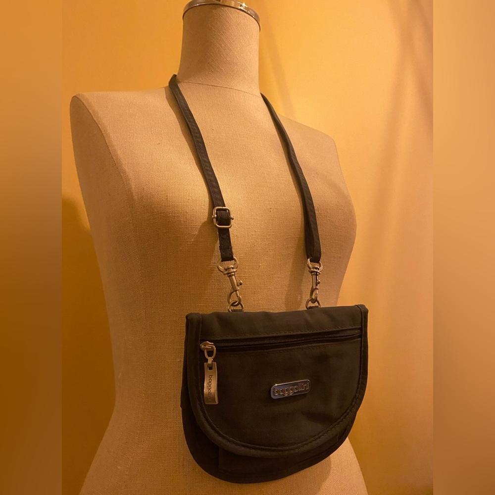 🩶 Gray Crossbody Bag Baggallini